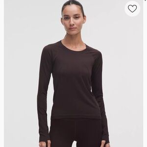 Swiftly Tech Long-Sleeve Shirt 2.0
Waist Length Green size 6  NWT